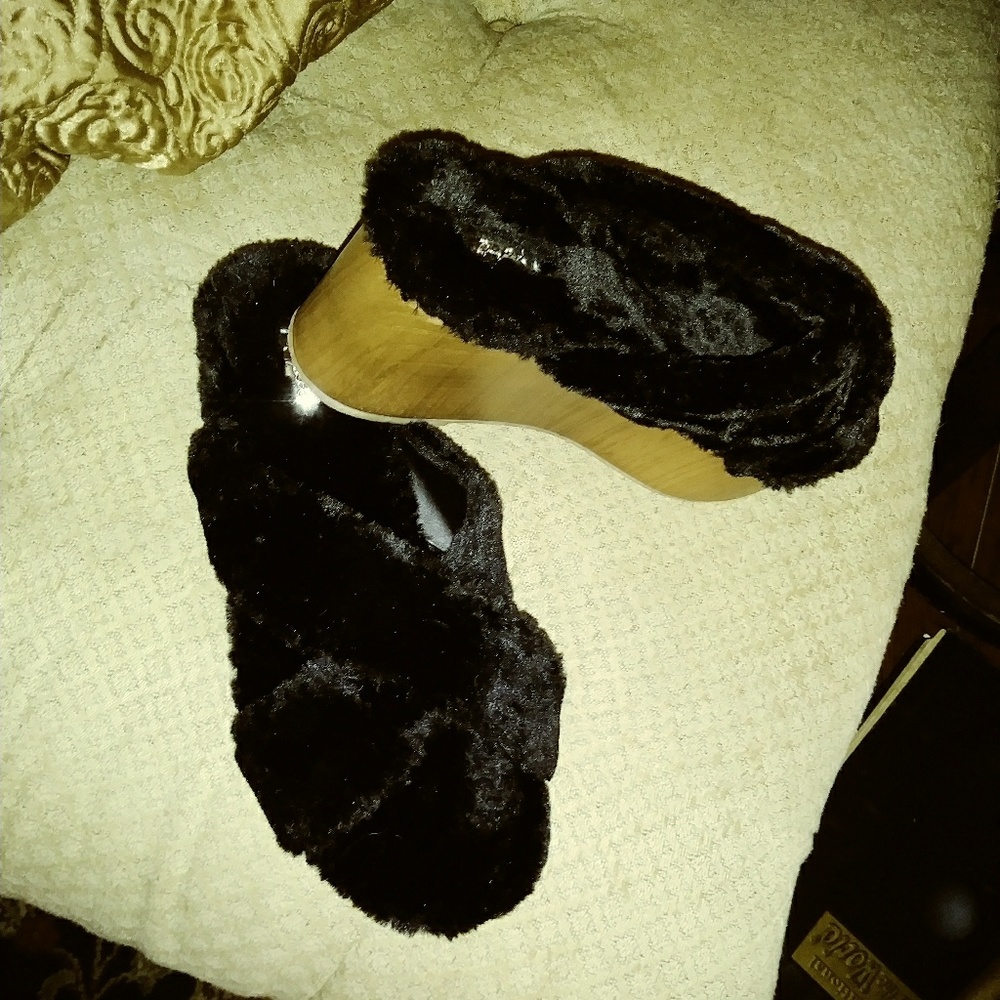 FUZZY WEDGES